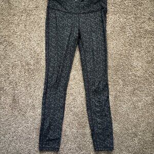 PrAna Midrise Ashley 7/8 Leggings Black Gray Camo Pattern Size Medium